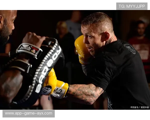 UFC重量级大战出现惊天一拳！战斗历史上最震撼的KO瞬间