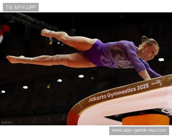 世界体操冠军跳马起跳高度逆天,摄影师吓到掉相机 世界体操冠军跳马起跳高度逆天,摄影师吓到掉相机