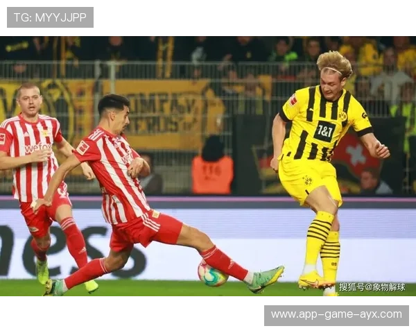 莱比锡红牛—洪吉尔后点头球勾射入网