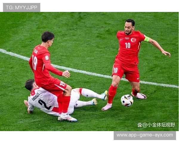 恰尔汗奥卢调度进攻:技艺、视野与改变比赛的那一脚 恰尔汗奥卢调度进攻:技艺、视野与改变比赛的那一脚